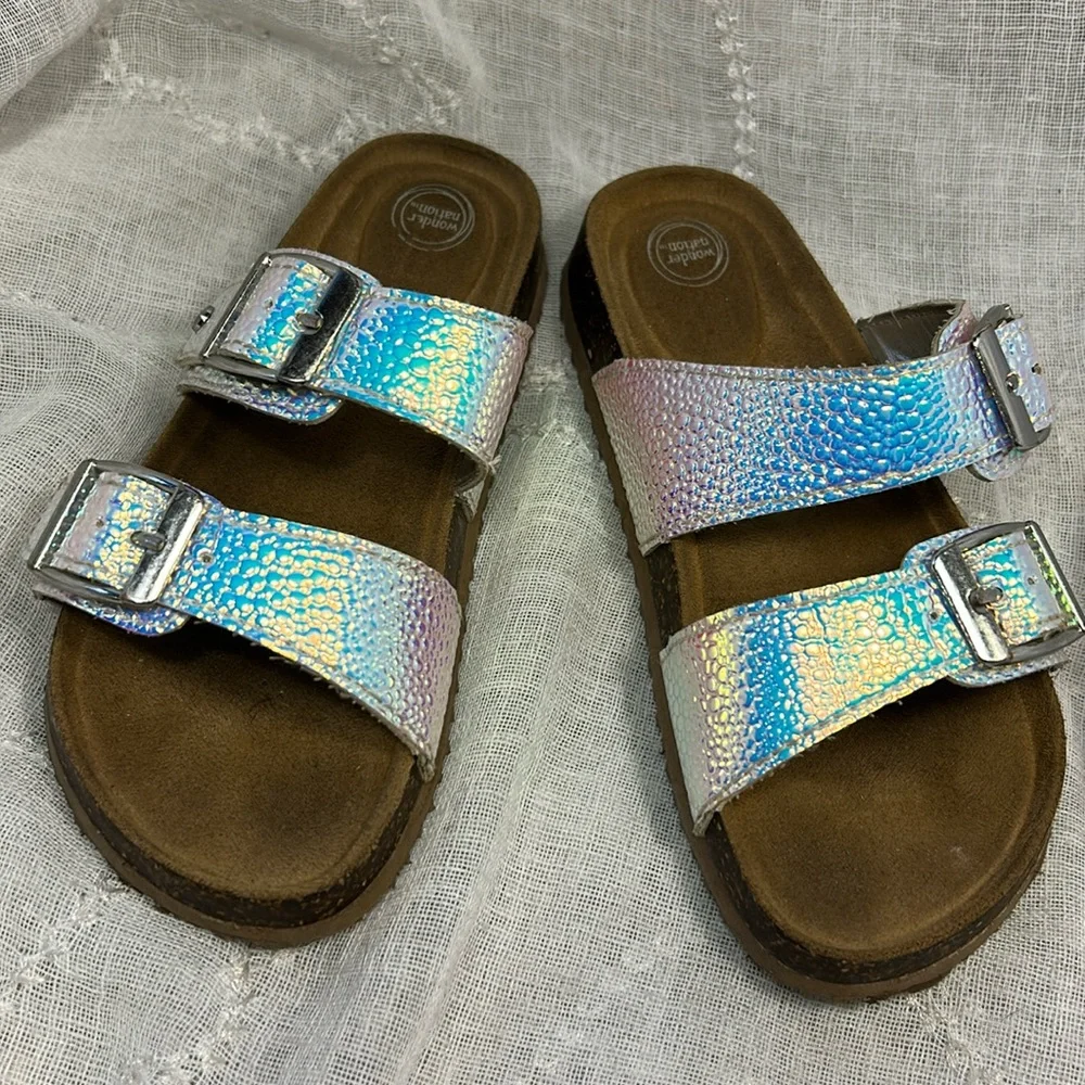 Wonder Nation Almost NEW iridescent Birkenstock style sandals